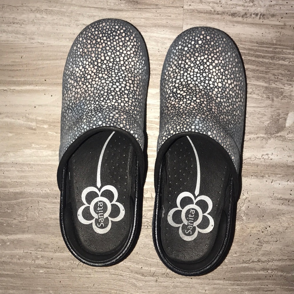 Sanitas Nursing Clogs